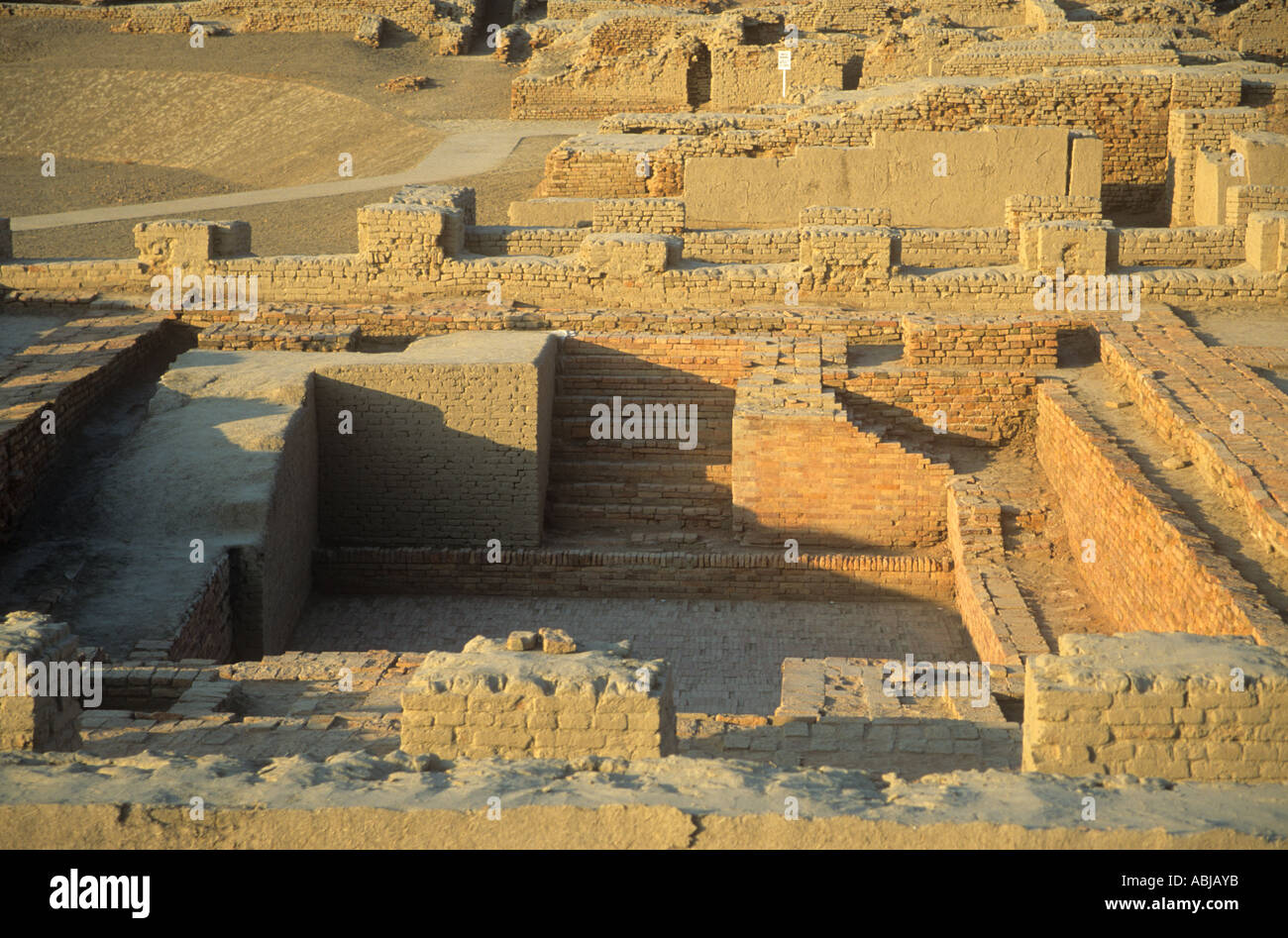 Close View Of the Great Bath At Mohenjodaro In Sind Pakistan Stock close-view-of-the-great-bath-at-mohenjodaro-in-sind-pakistan-stock